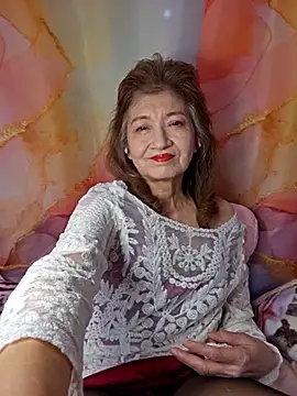 URAN429 online show from April 2, 5:25 am