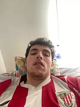 Snapshot of manu156789 chatting on February 15, 1:32 pm manu156789 online show from February 15, 1:32 pm