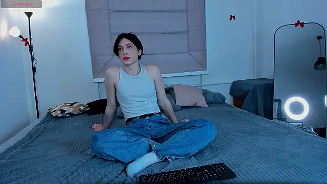 Snapshot of TwinkleSnip chatting on February 5, 1:40 pm TwinkleSnip online show from February 5, 1:40 pm