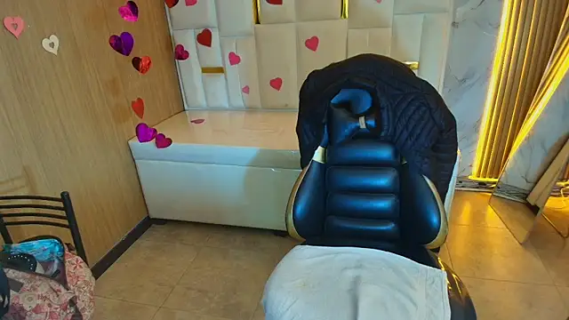 Snapshot of sofia_nova_tf chatting on February 26, 1:33 pm sofia nova tf online show from February 26, 1:33 pm