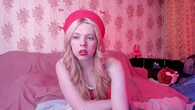 Snapshot of Cutie_Bambi chatting on February 24, 11:00 am Cutie Bambi online show from February 24, 11:00 am