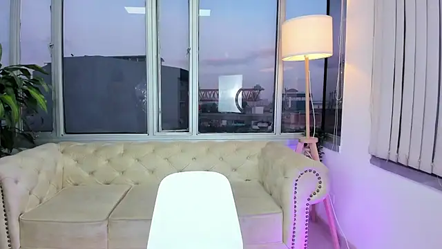 nia-malkova online show from February 10, 11:20 am