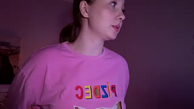 CandiceKingzzz online show from April 17, 6:00 pm