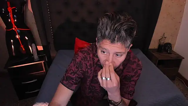 Kali Panther online show from April 16, 9:39 pm