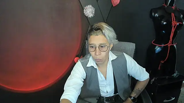 Snapshot of Kali_Panther chatting on February 10, 1:43 pm Kali Panther online show from February 10, 1:43 pm