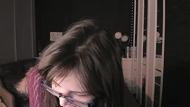 Maykinkya online show from May 1, 2:22 pm