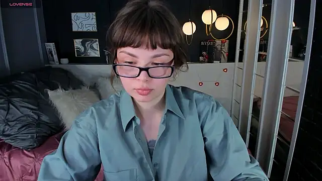 Snapshot of Maykinkya chatting on February 26, 2:17 pm Maykinkya online show from February 26, 2:17 pm