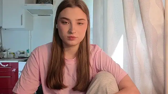 LissaBliss online show from June 24, 12:15 pm