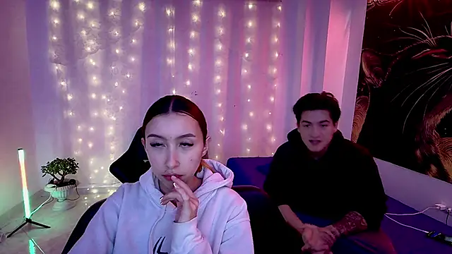 RoseSinsDonViktor online show from March 25, 11:31 am