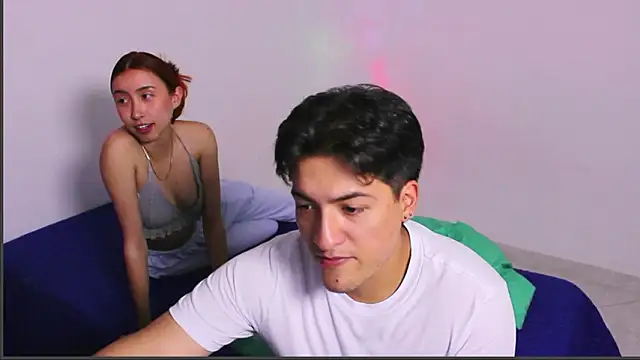 Snapshot of RoseSinsDonViktor chatting on February 13, 6:52 pm RoseSinsDonViktor online show from February 13, 6:52 pm