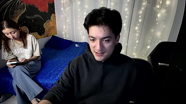 RoseSinsDonViktor online show from April 10, 2:02 pm