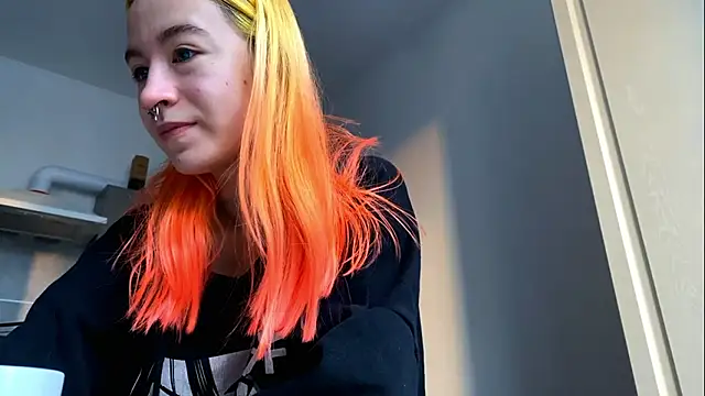 EmilyHein online show from February 14, 6:13 am