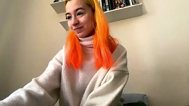 EmilyHein online show from February 18, 6:11 am