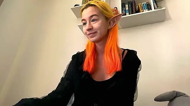 EmilyHein online show from February 11, 7:08 am