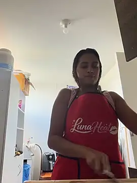 LunaHeat online show from May 27, 5:09 pm
