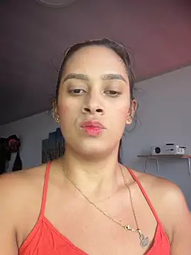 Snapshot of LunaHeat chatting on February 14, 9:04 pm LunaHeat online show from February 14, 9:04 pm