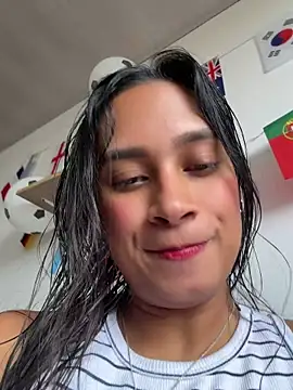 Snapshot of LunaHeat chatting on June 29, 5:12 pm LunaHeat online show from June 29, 5:12 pm