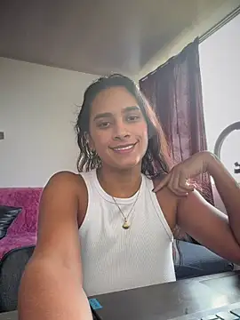 Snapshot of LunaHeat chatting on February 25, 5:02 pm LunaHeat online show from February 25, 5:02 pm