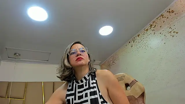 Snapshot of ArianaSommers chatting on February 22, 11:45 am ArianaSommers online show from February 22, 11:45 am