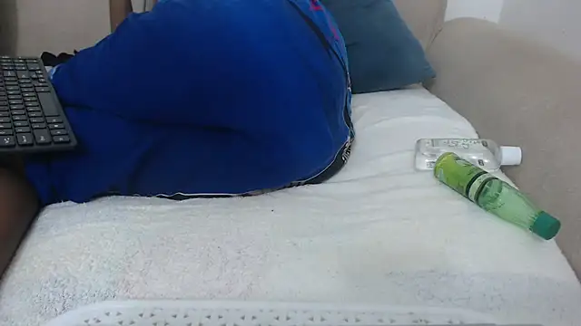 Florah23 online show from April 3, 10:16 pm