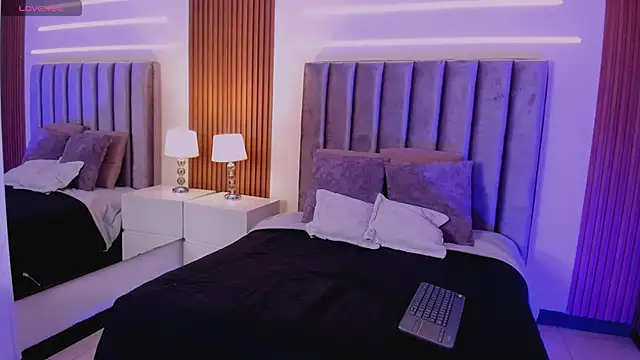 LilyHartt online show from April 4, 12:12 pm