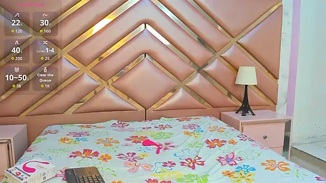 LauraRoot online show from February 4, 11:38 am