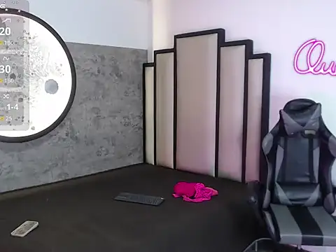 Philipp-Jones online show from February 21, 11:56 am