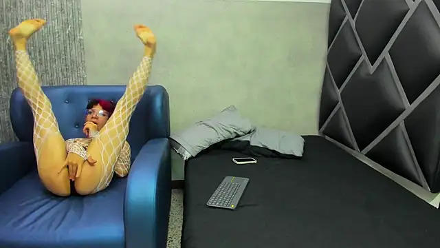 Philipp-Jones online show from February 13, 12:16 pm