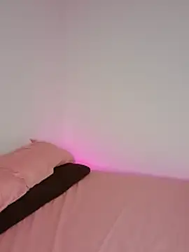 Snapshot of Maria_x_Alejandra chatting on February 28, 9:47 pm Maria x Alejandra online show from February 28, 9:47 pm