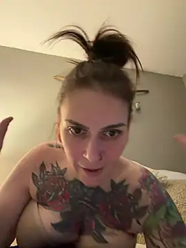 Snapshot of Sexysanka chatting on February 23, 12:12 am Sexysanka online show from February 23, 12:12 am