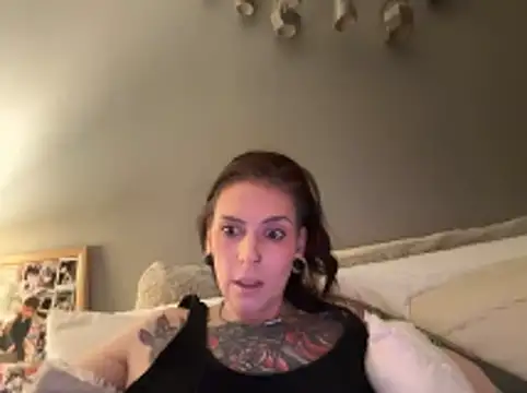 Snapshot of Sexysanka chatting on February 11, 3:06 am Sexysanka online show from February 11, 3:06 am