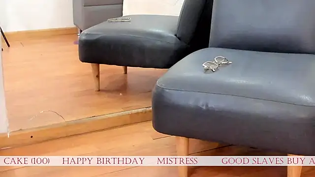 Snapshot of Oliviia_williams chatting on February 20, 11:34 am Oliviia williams online show from February 20, 11:34 am