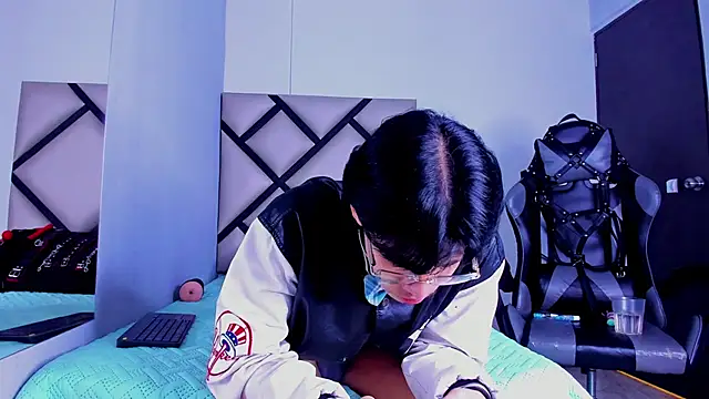 Bennet-Gray online show from February 17, 5:16 am