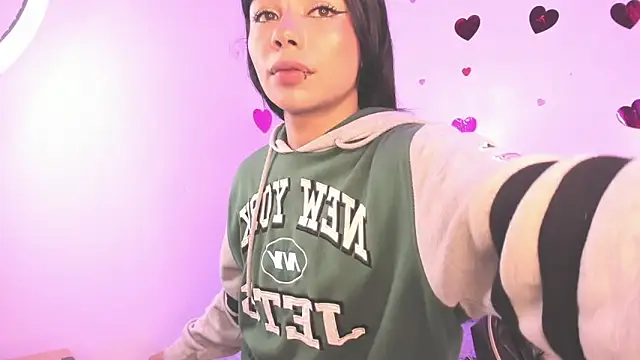 Bella Miller1  online show from March 13, 4:12 pm