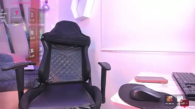 Snapshot of Bella_Miller1_ chatting on February 25, 5:46 pm Bella Miller1 online show from February 25, 5:46 pm