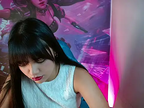 Kaytlin James online show from February 5, 12:12 pm