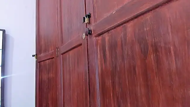 Snapshot of Sophiia88 chatting on February 17, 12:02 pm Sophiia88 online show from February 17, 12:02 pm