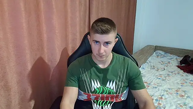 Snapshot of TodMusclePower9 chatting on March 3, 10:22 am TodMusclePower9 online show from March 3, 10:22 am