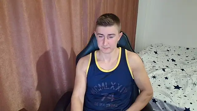 Snapshot of TodMusclePower9 chatting on February 11, 4:12 am TodMusclePower9 online show from February 11, 4:12 am