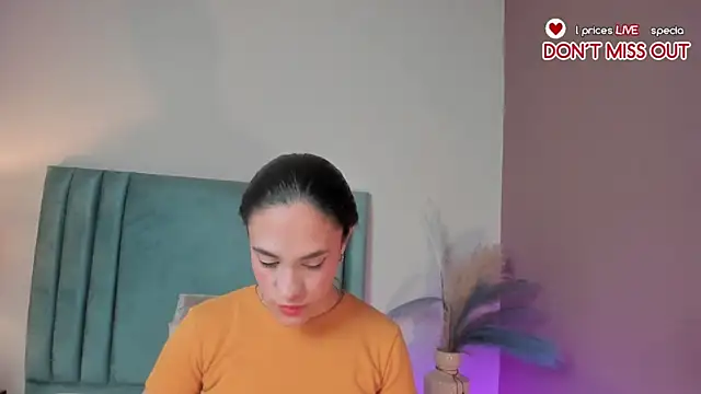 Snapshot of CelesteQueeen chatting on February 7, 12:13 pm CelesteQueeen online show from February 7, 12:13 pm