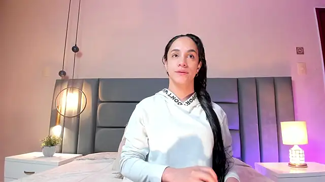 Snapshot of CelesteQueeen chatting on February 17, 11:51 am CelesteQueeen online show from February 17, 11:51 am