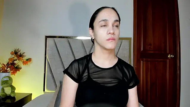 Snapshot of CelesteQueeen chatting on June 16, 12:16 pm CelesteQueeen online show from June 16, 12:16 pm
