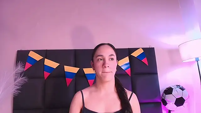 Snapshot of CelesteQueeen chatting on June 24, 12:15 pm CelesteQueeen online show from June 24, 12:15 pm
