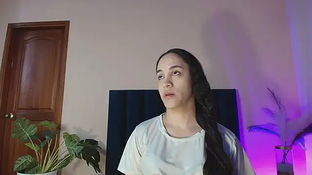 Snapshot of CelesteQueeen chatting on July 17, 12:13 pm CelesteQueeen online show from July 17, 12:13 pm