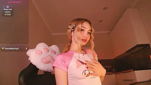 dionlee9 online show from February 9, 2:26 pm