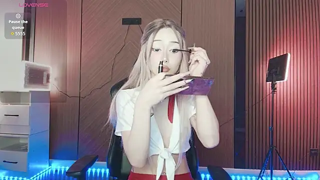 dionlee9 online show from March 22, 2:07 pm