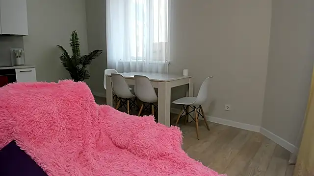 Snapshot of G0od_girl chatting on February 18, 8:33 am G0od girl online show from February 18, 8:33 am