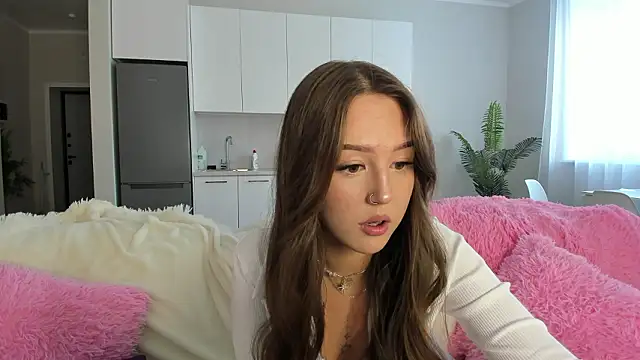 Snapshot of G0od_girl chatting on February 5, 8:43 am G0od girl online show from February 5, 8:43 am