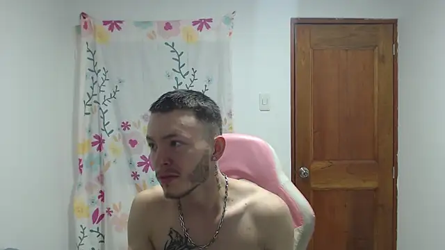 Ariana Esteban07 online show from February 19, 5:59 am