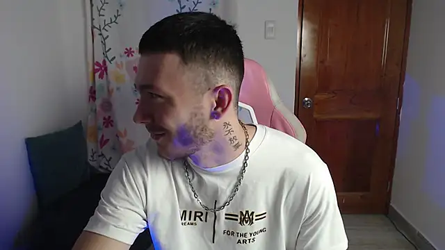 Ariana Esteban07 online show from February 21, 10:39 am